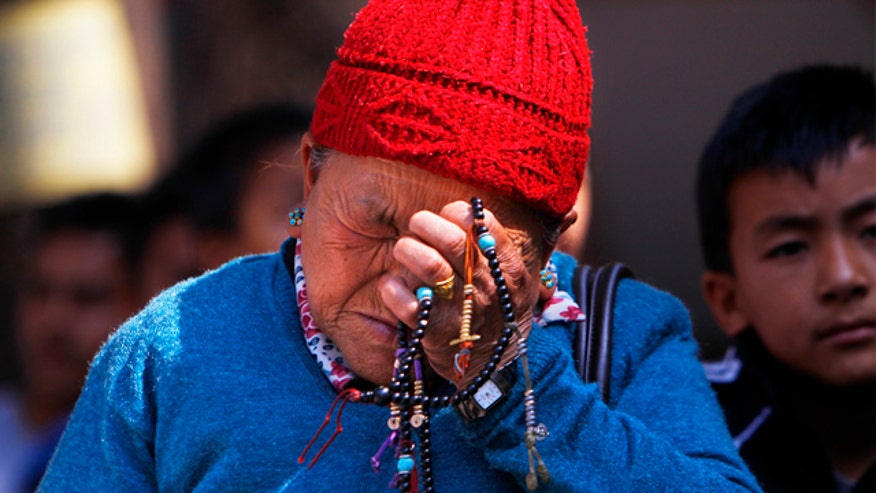 Nepal Everest Avalanc_Cham.jpg